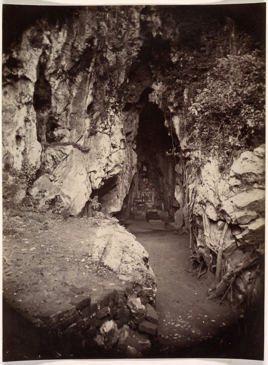 Hoa Nghiemin luola, elokuun muodonmuutoksen luola, n. 1875. tekijältä Emile Gsell