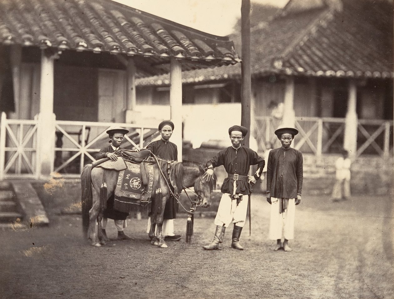 Varakas Annamite ratsastaa hevosella, Cochin Kiina, 1866. tekijältä Emile Gsell