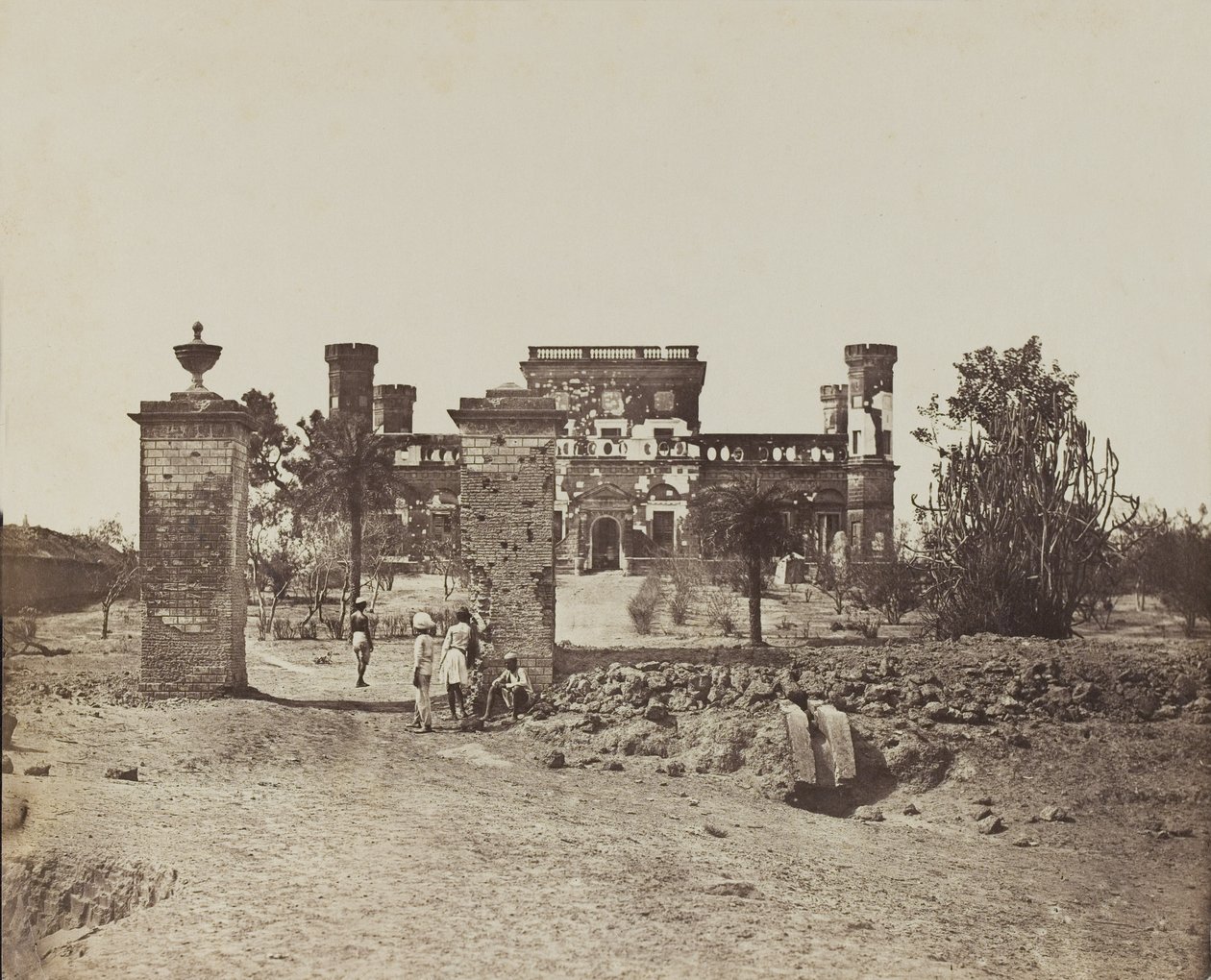 Hylätty talo, n.1858 tekijältä English Photographer