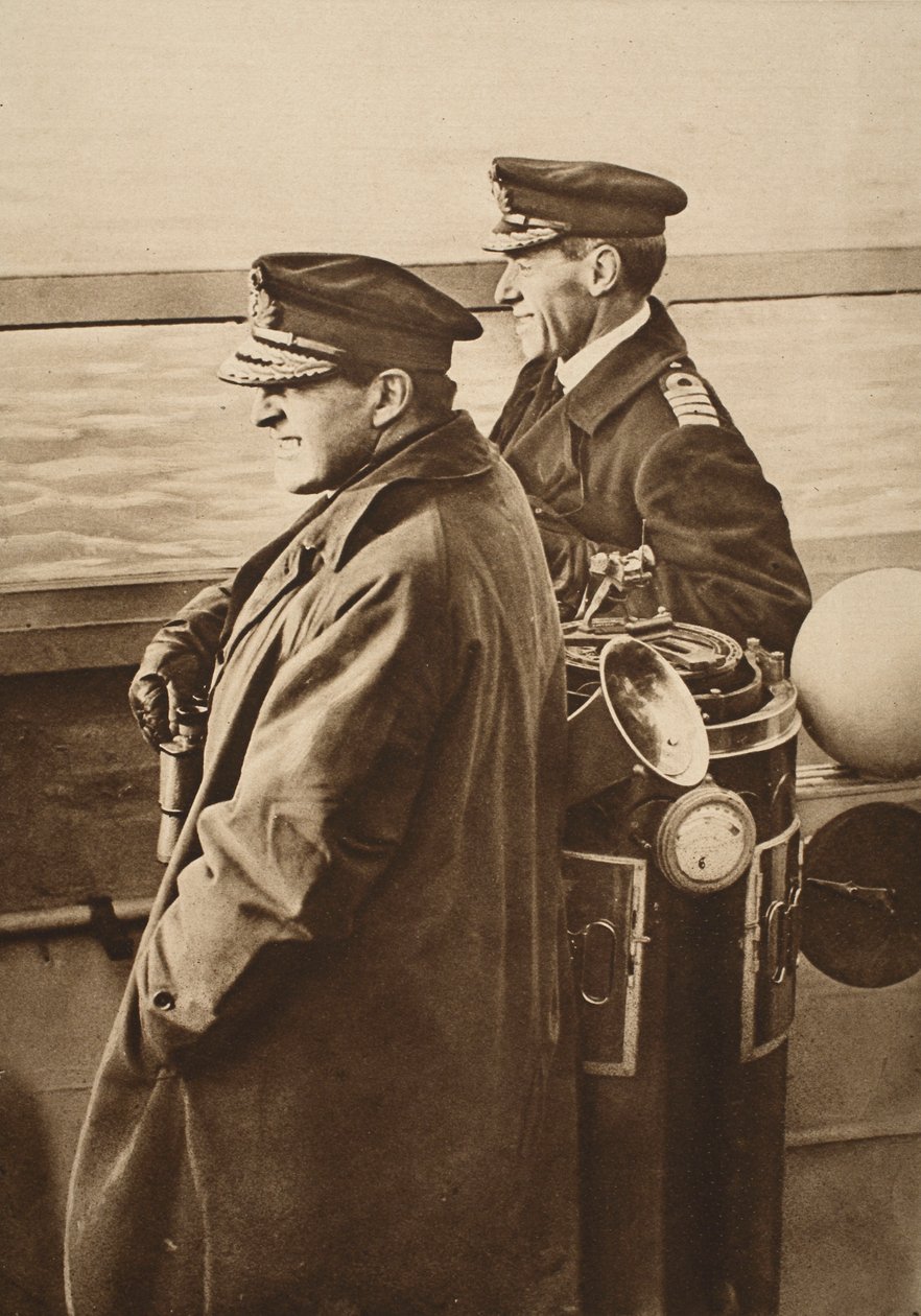 Amiraali Beatty lippukapteeni Chatfieldin kanssa katsomassa Saksan laivaston antautumista, 1918 (seepiakuva) tekijältä English Photographer
