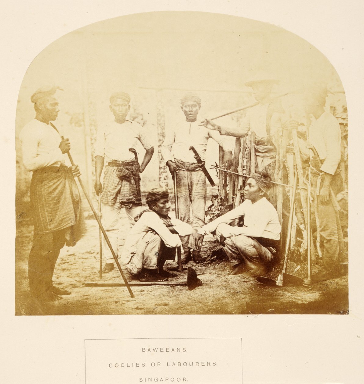 Baweeans, Coolies or Labourers, Singapore, J. Forbes Watsonin teoksesta The People of India, julkaistu 1868 (albumiprintti) tekijältä English Photographer