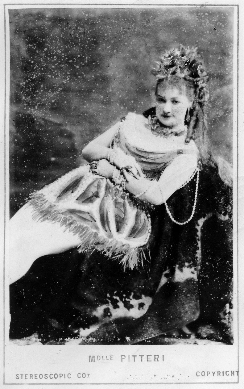 Mlle Pitterin Carte de Visite (albumiprintti) tekijältä English Photographer