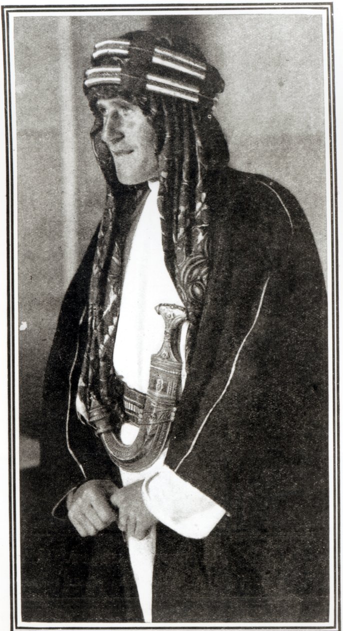 Eversti T. E. Lawrence, 1919 tekijältä English Photographer