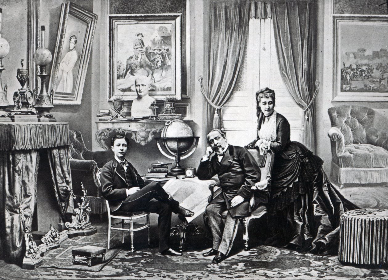 Keisari Napoleon III keisarinna Eugenien ja keisarillisen prinssin kanssa Camden Placessa, Chislehurstissa vuonna 1872 tekijältä English Photographer