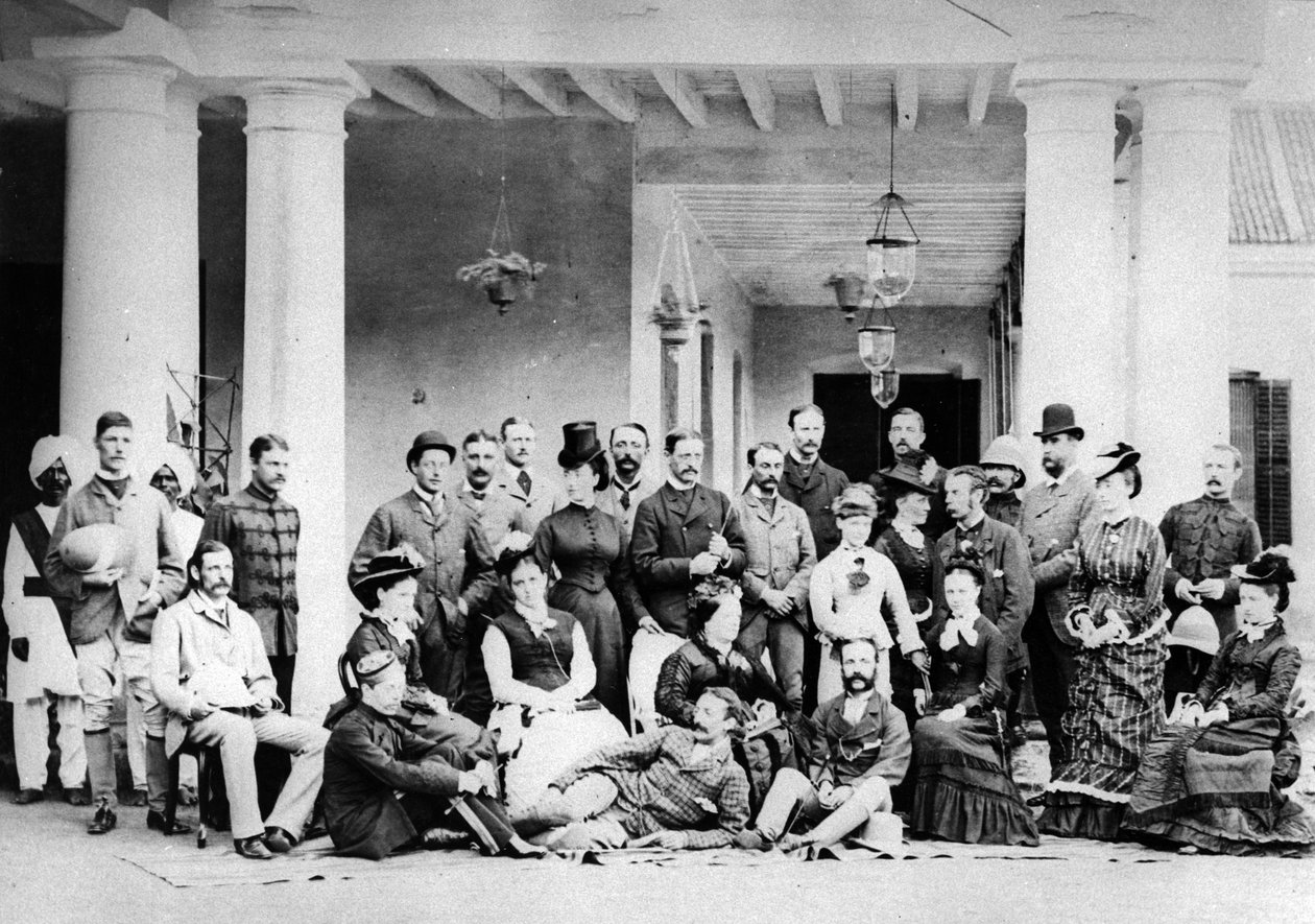 Eurooppalaisten ryhmä siirtomaa-Intiassa, noin 1870-luku tekijältä English Photographer