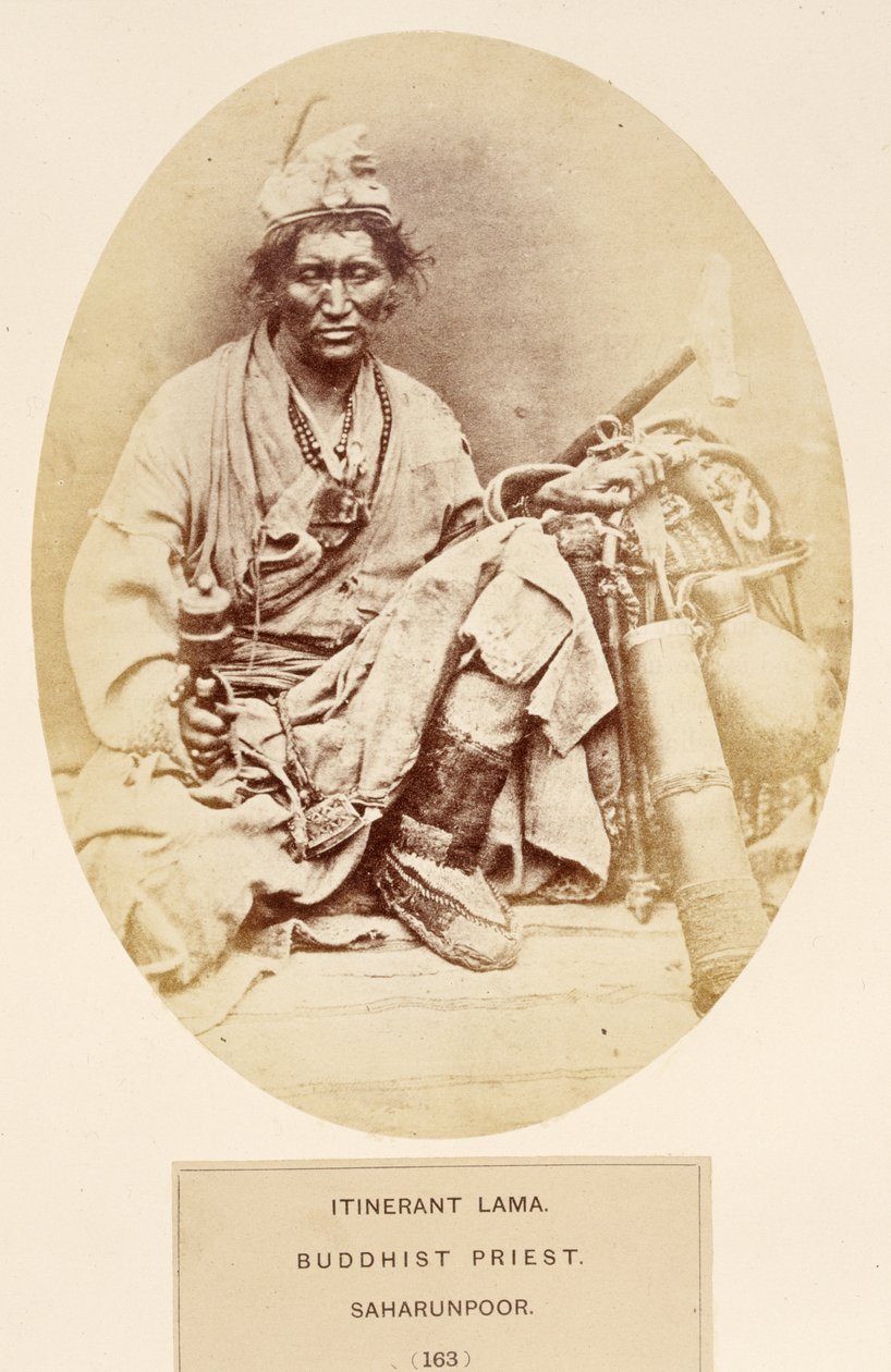 Liikkuva Lama, buddhalainen pappi, Saharunpoor, J. Forbes Watsonin teoksesta The People of India, julkaistu 1868 (albumiprintti) tekijältä English Photographer