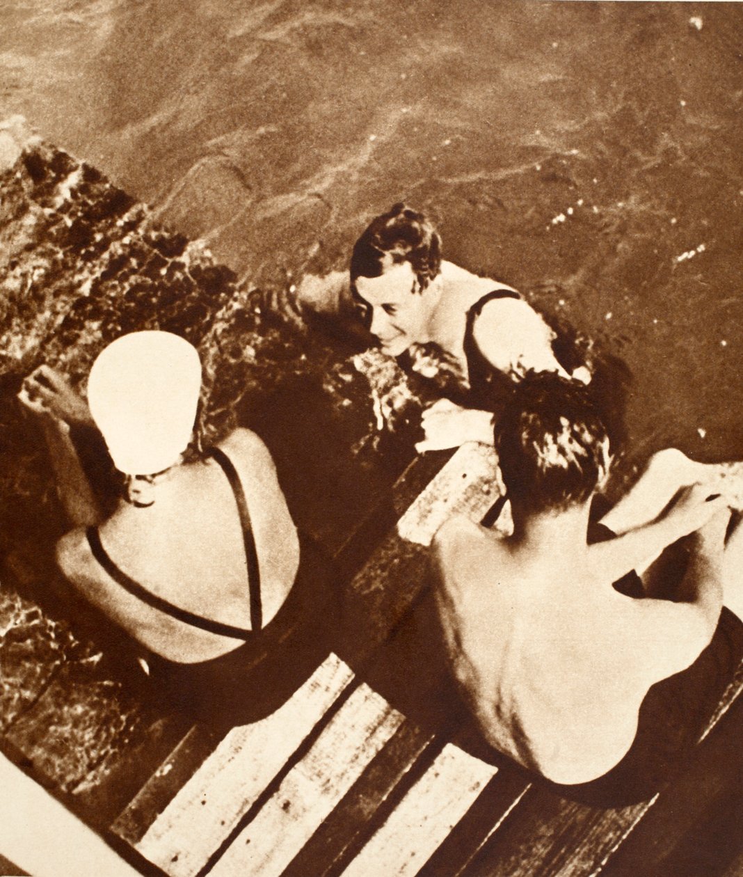 Kuningas Edward VIII ystäviensä kanssa lautalla, Riviera, 1933 tekijältä English Photographer