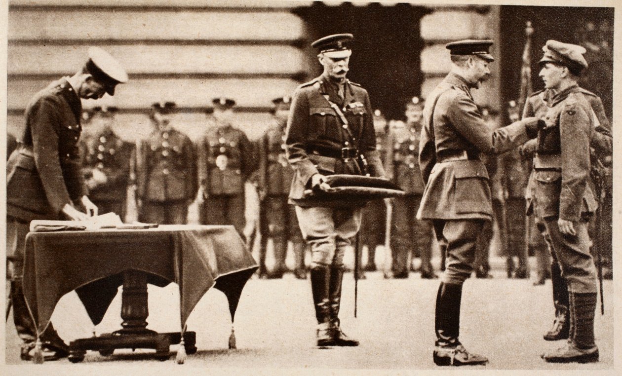 Kuningas Yrjö V myönsi Victoria Crossin sotamies Wilfred Edwardsille, Kings Own Yorkshiren kevytjalkaväelle, 1914-1918 tekijältä English Photographer