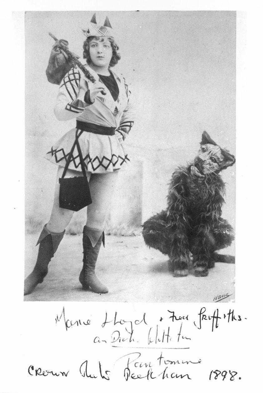 Marie Lloyd (1870-1922) Dick Whittingtonina vuonna 1898 tekijältä English Photographer
