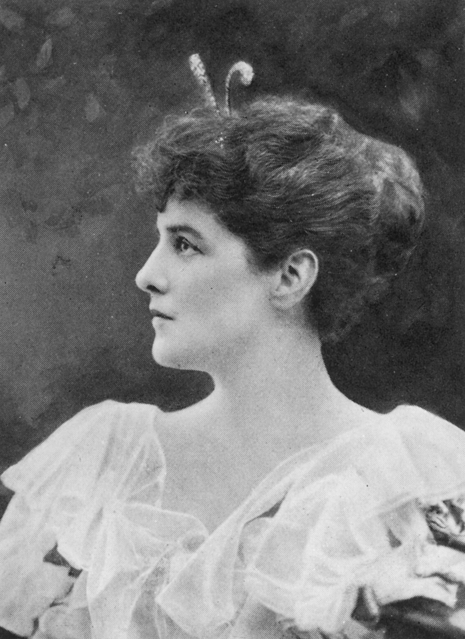 Neiti Jennie Jerome, myöhemmin Lady Randolph Churchill, 1921 tekijältä English Photographer