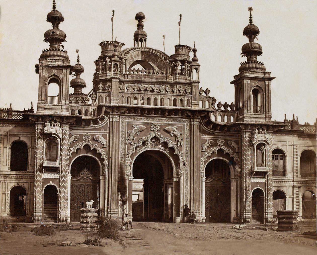Palatsin portti, noin 1858 tekijältä English Photographer