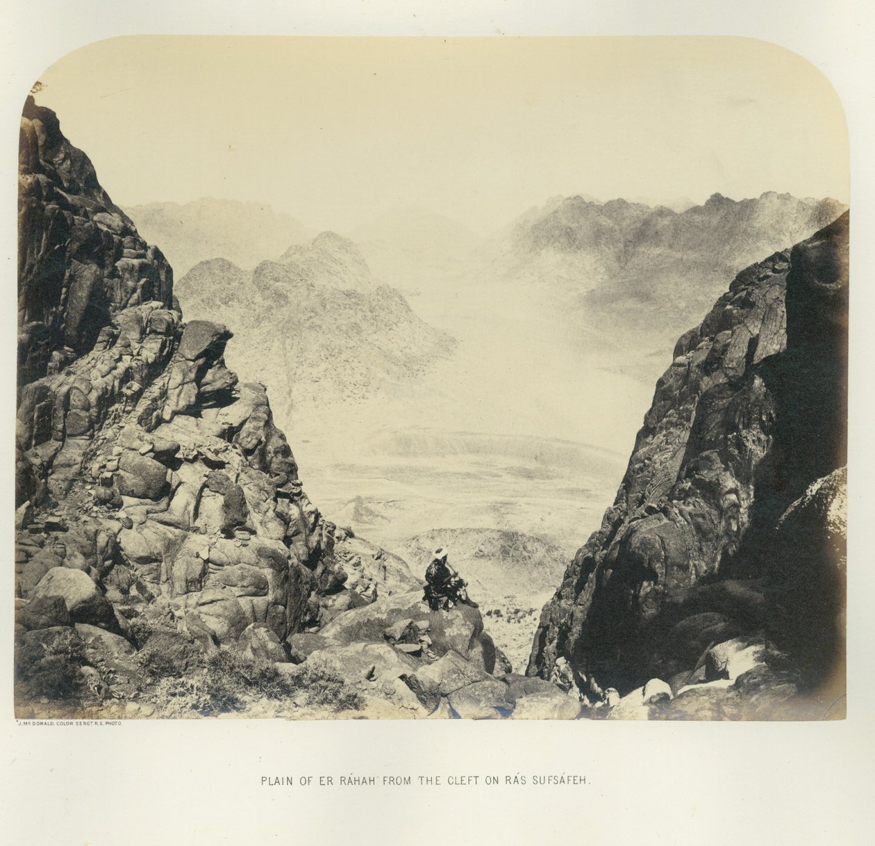 Er Rahahin tasango Ras Sufsafehin halkeamasta, 1867 tekijältä English Photographer
