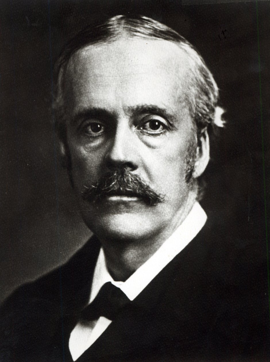 Arthur James Balfourin muotokuva tekijältä English Photographer