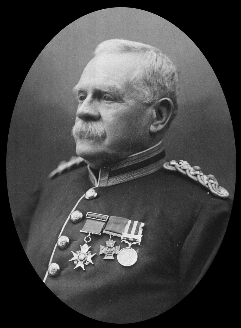 Eversti T. Cadell VC CB:n muotokuva, 1907 tekijältä English Photographer