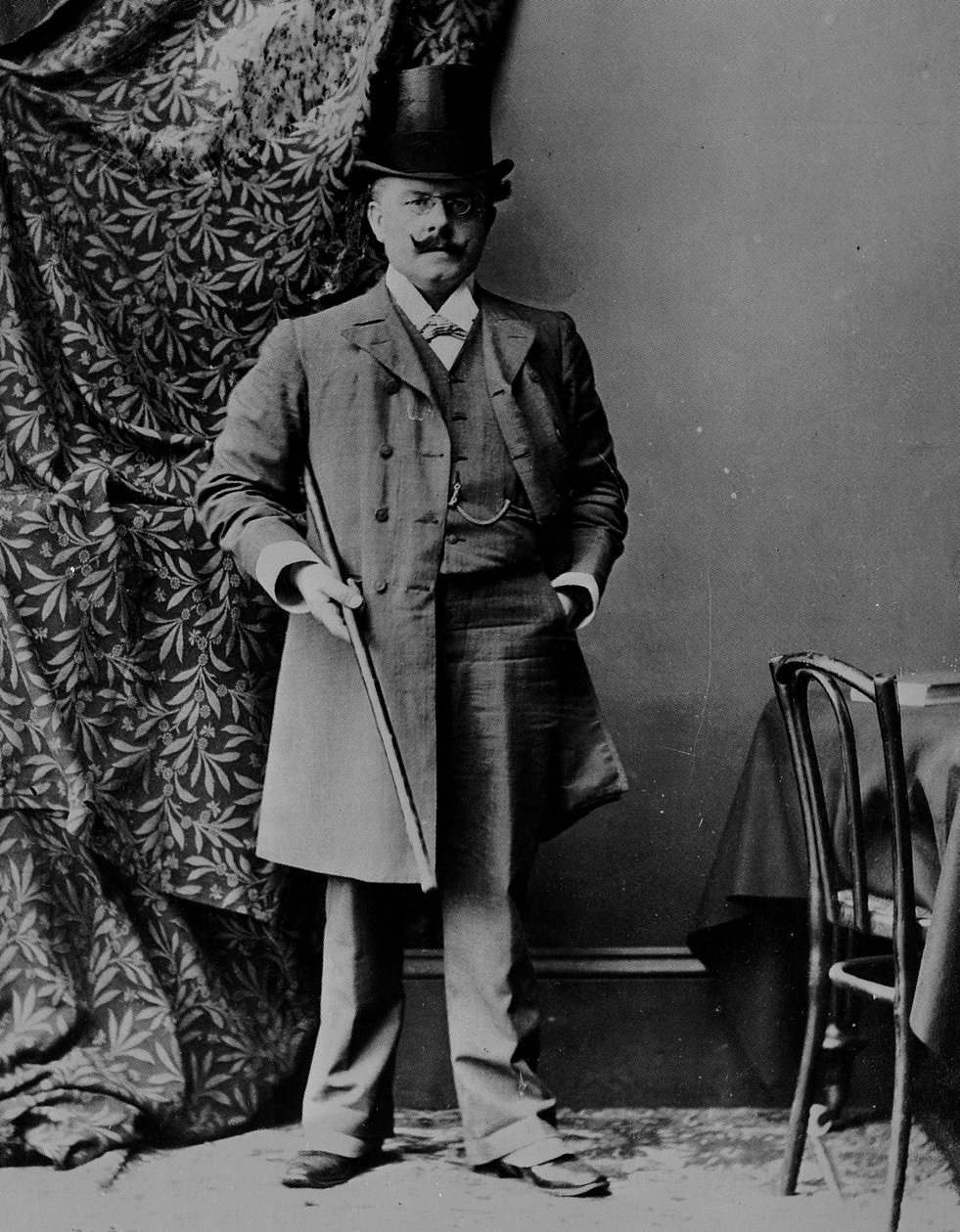 Tohtori Barnardon muotokuva tekijältä English Photographer