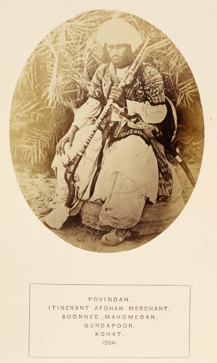 Povindah, matkustava afganistanilainen kauppias, Soonnee Mahomedan Gundapoorissa, Kohatissa, J. Forbes Watsonin teoksesta The People of India, julkaistu 1868 (albumiprintti) tekijältä English Photographer