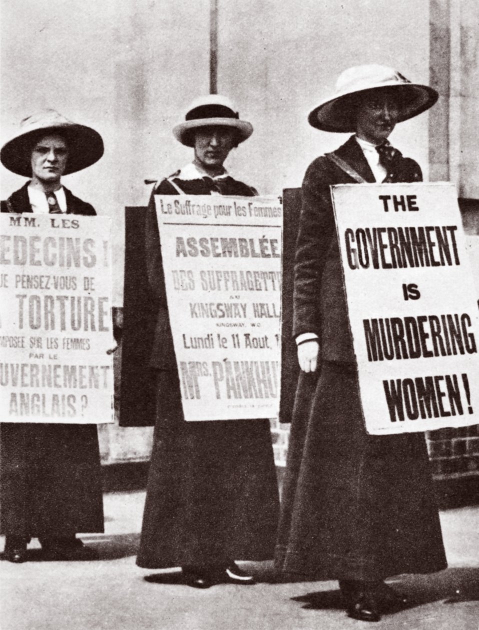 Suffragettes, 1913 tekijältä English Photographer