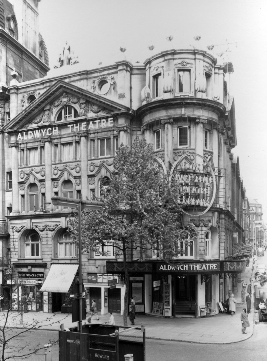 Aldwych-teatteri tekijältä English Photographer