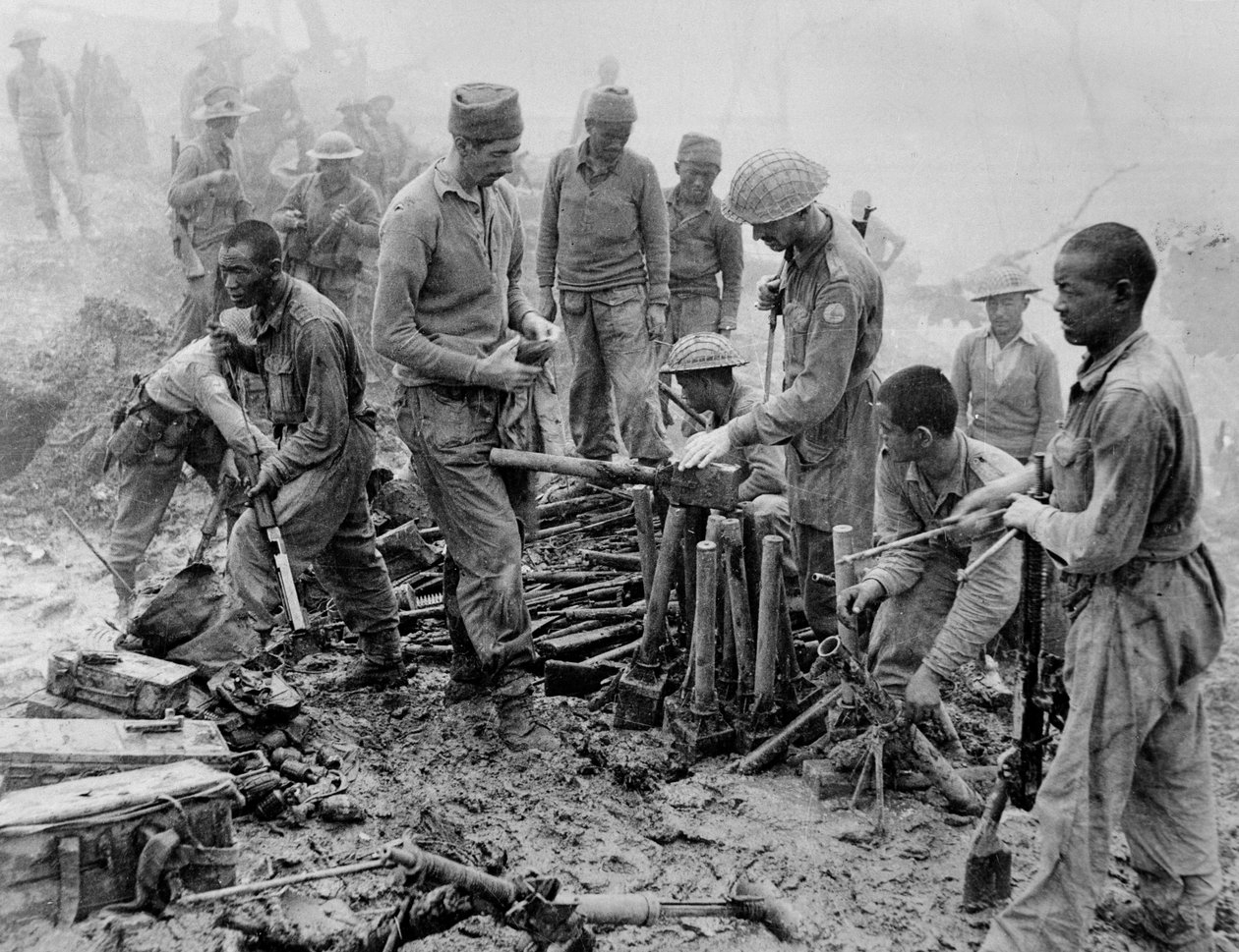 Scraggyn vangitseminen Imphal-Kohima-taistelun aikana, 1944 tekijältä English Photographer