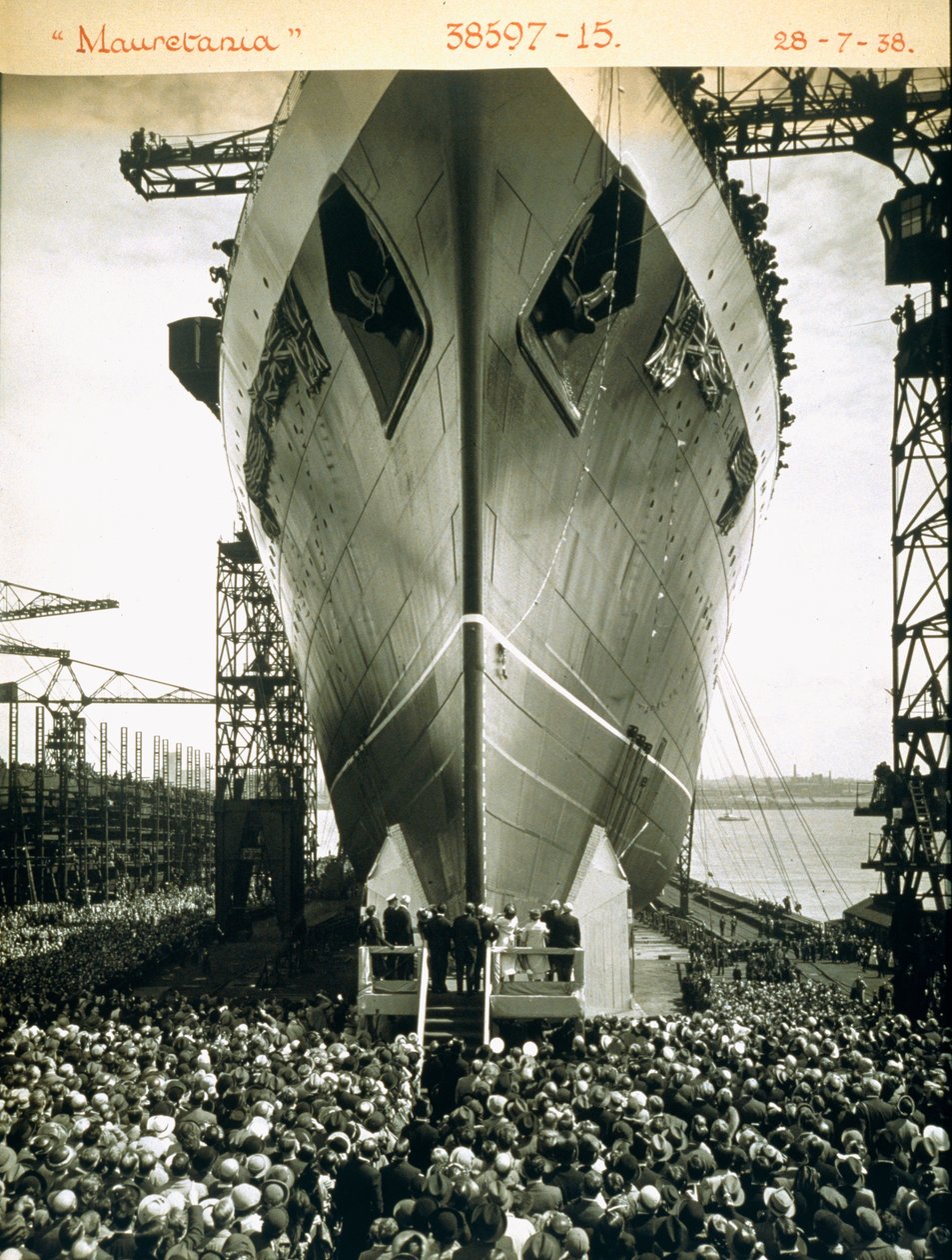 RMS Mauretania laukaistiin 28. heinäkuuta 1938 tekijältä English Photographer