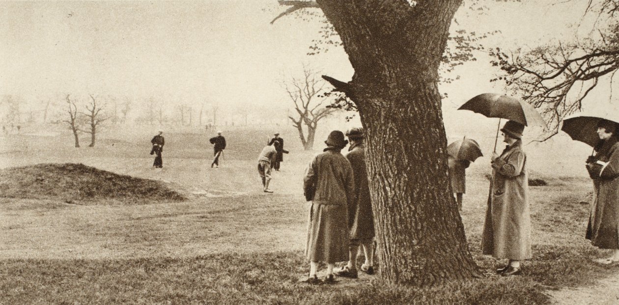 Tooting Bec -golfkentän yhdeksäs viheriö, julkaisusta Wonderful London, 1926-27 (syväpaino). tekijältä English Photographer