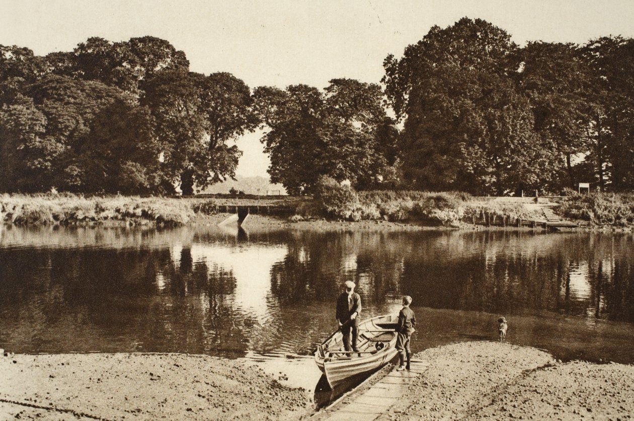 Joki Isleworth-lautalla, joka katsoo Kew Gardensin vehreille gladeille, Wonderful Lontoosta, julkaistu 1926-27 (syväpaino) tekijältä English Photographer