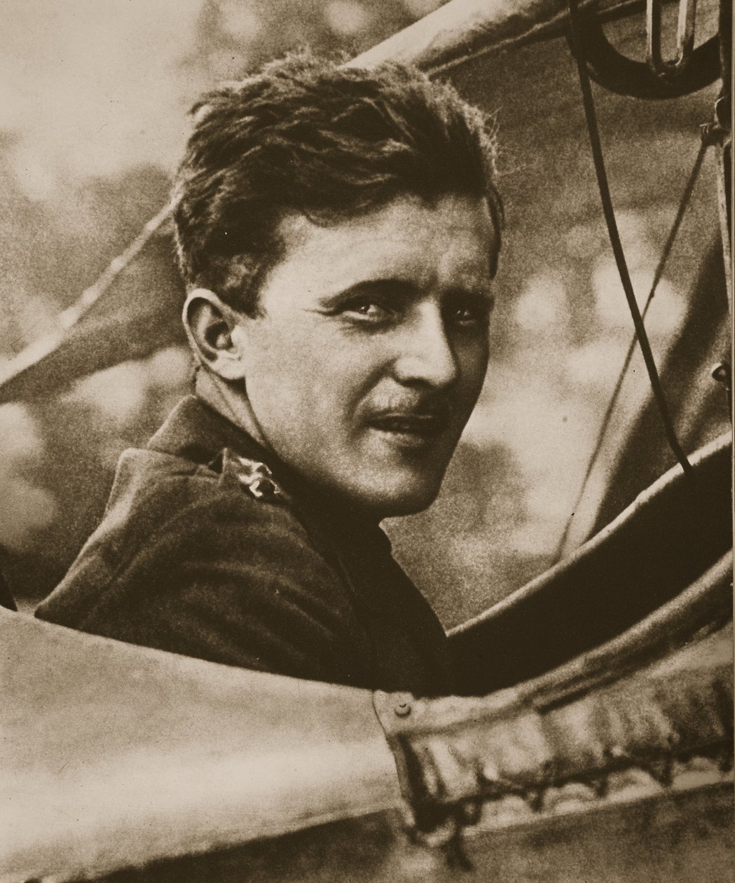 V.C. Survivor of War-Flecked Skies, 1917 (syväpaino) tekijältä English Photographer