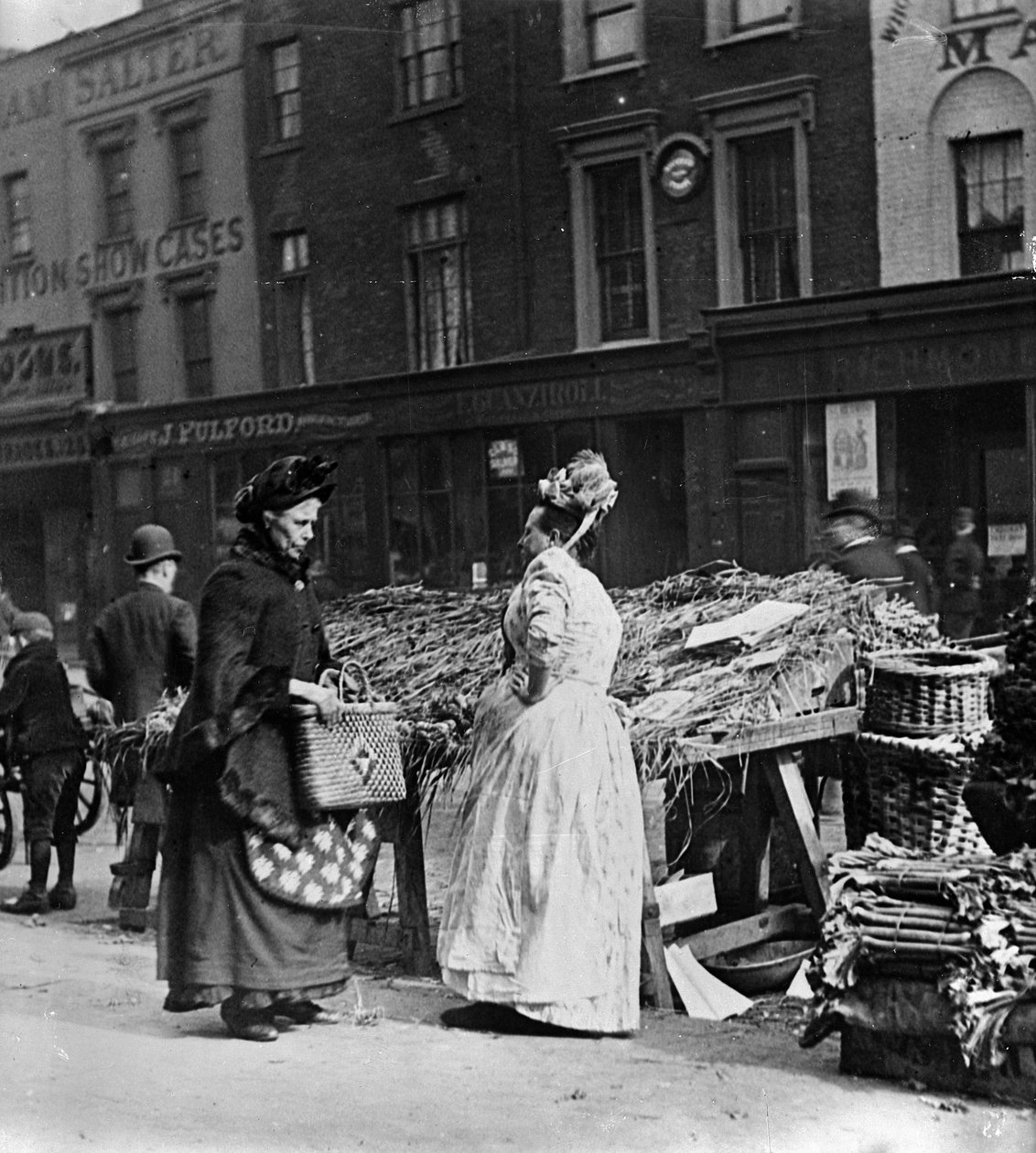 Victorian Market Scene tekijältä English Photographer