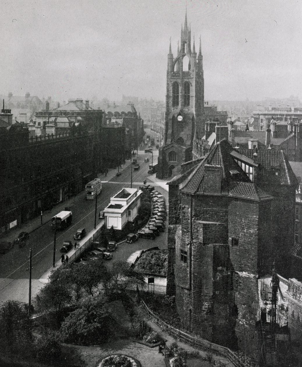 Näkymä St. Nicholasin katedraalille, Newcastle-upon-Tyne tekijältä English Photographer