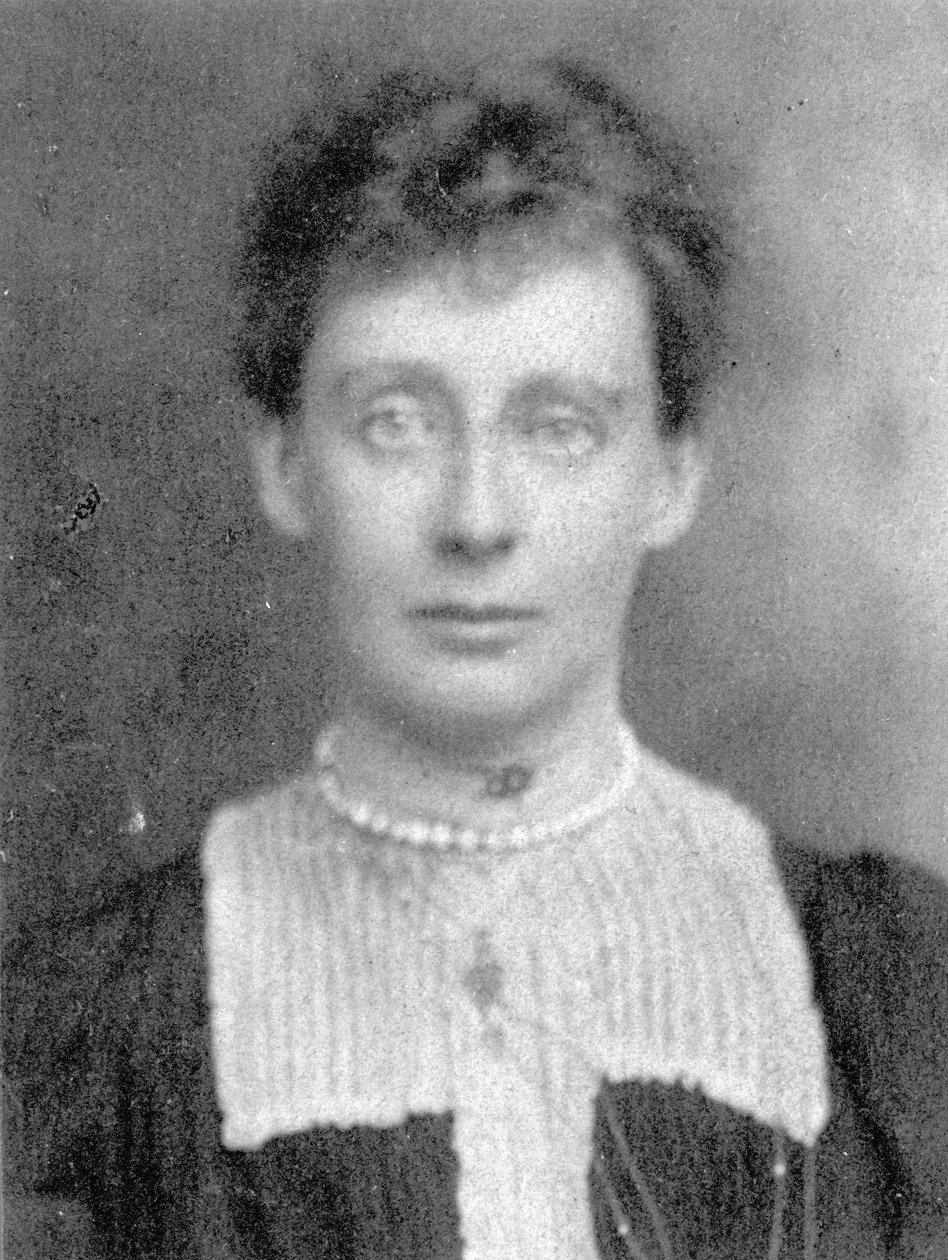 Violet Dickinson tekijältä English Photographer