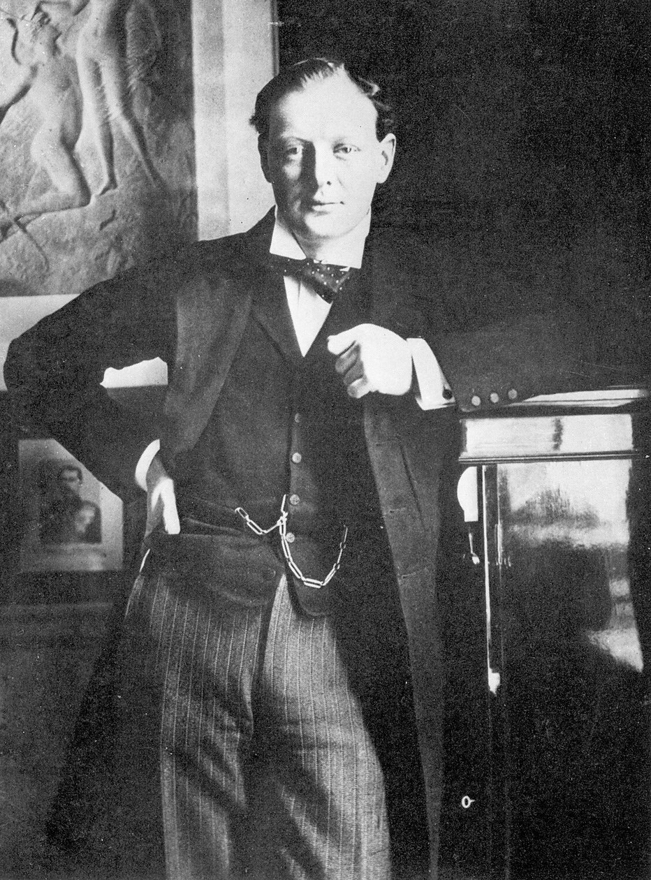 Winston Spencer Churchill noong 1904 tekijältä English Photographer