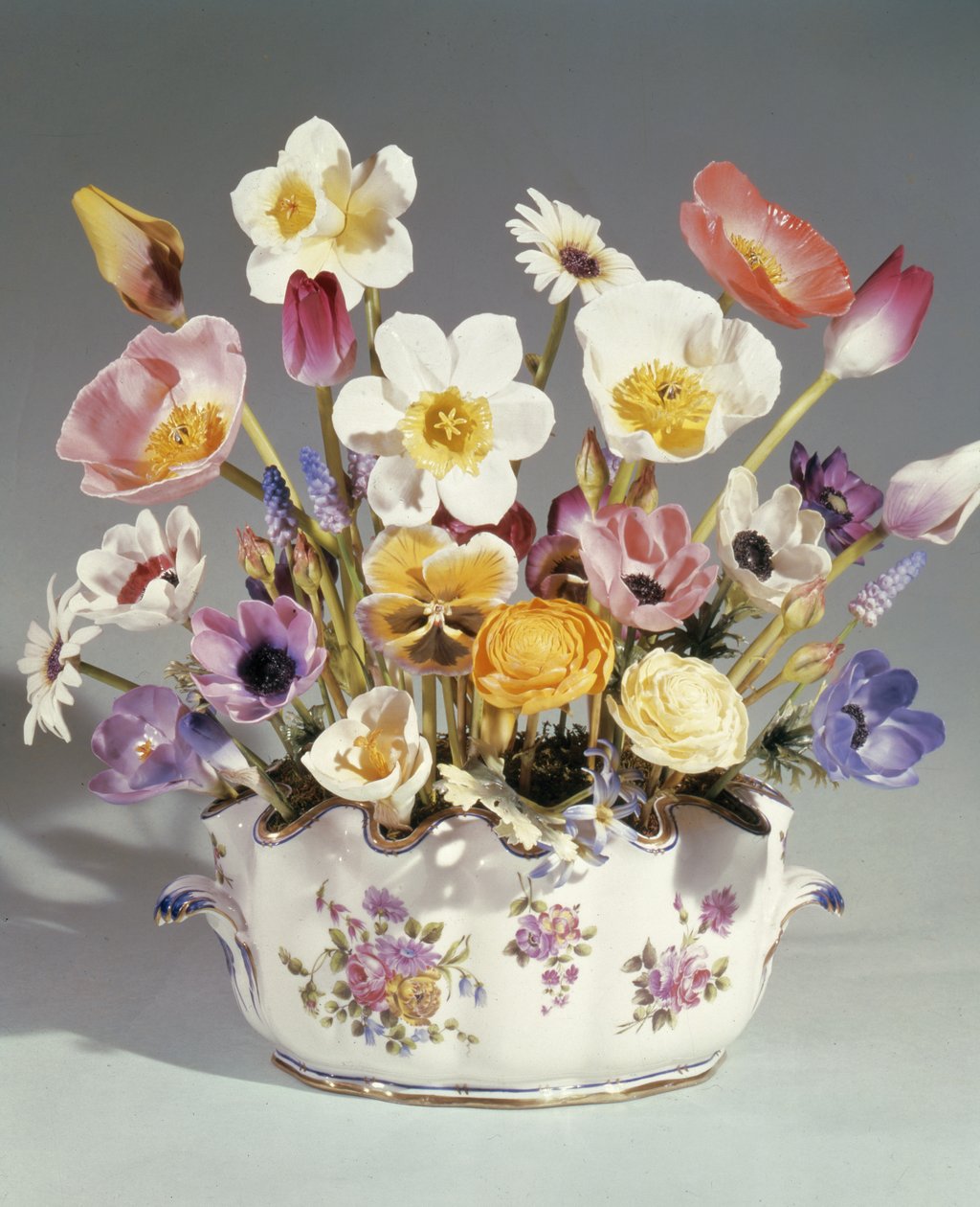 Kukat ruukussa, Royal Worcester (posliini) tekijältä English School