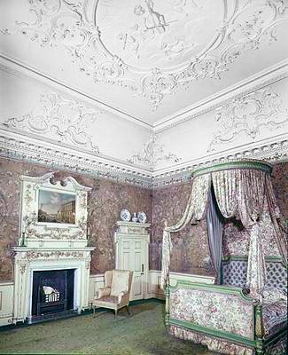 State Bedroom, katto James Painen (1717-89) ja kiinalainen tapetti Robert Adam (1728-92) n. 1760-70 tekijältä English School