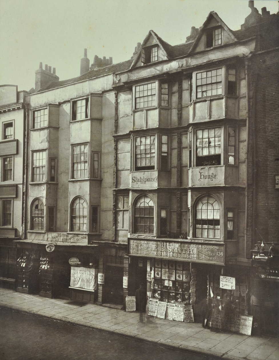 134-136 Aldersgate Street, Lontoo, 1879 tekijältä English Photographer