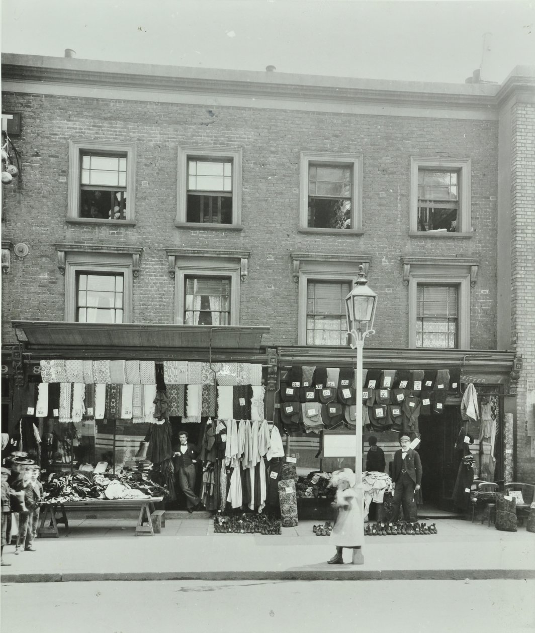 7-8 Gainsborough Road: etuosat, Lontoo, 1899 tekijältä English Photographer