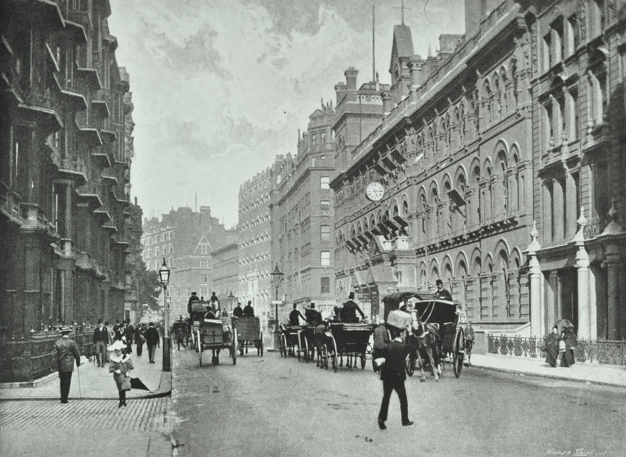 Army and Navy Stores, Victoria Street, Westminster LB: katso itään Francis Streetiltä, 1895 tekijältä English Photographer