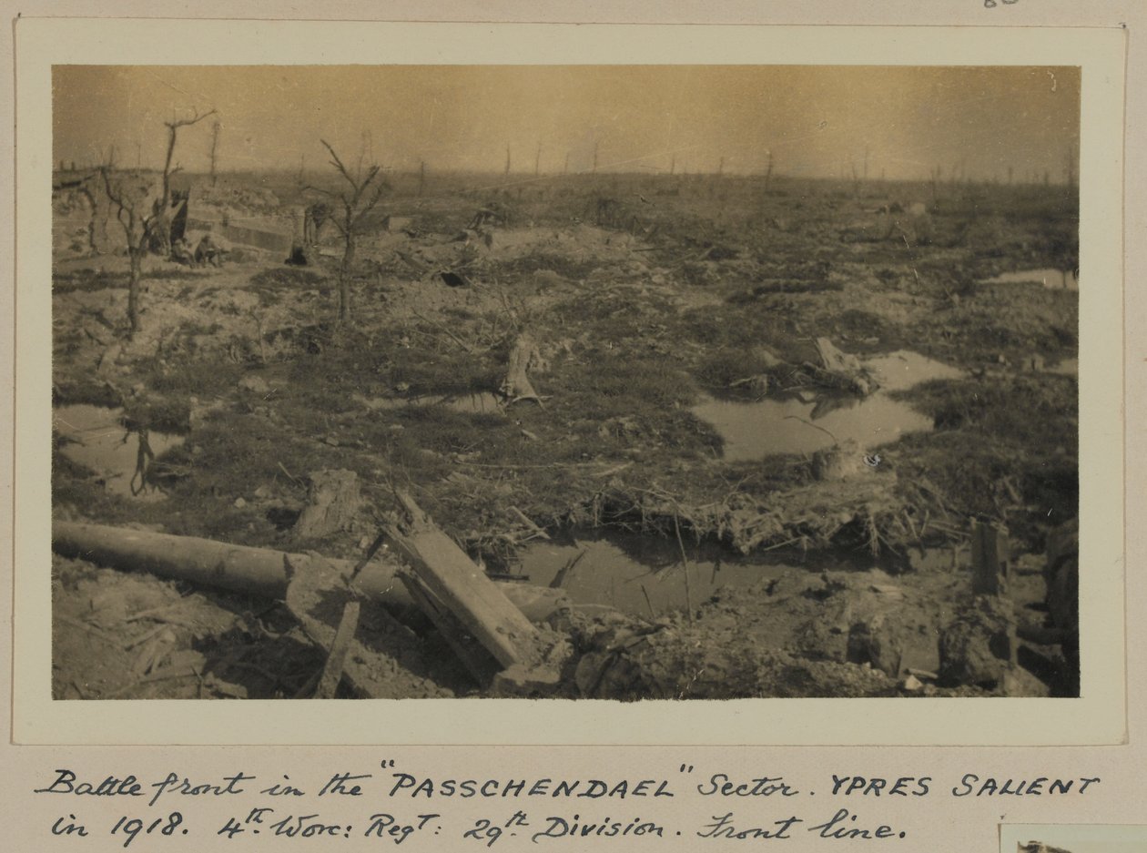 Taistelurintama ”PASSCHENDAELE”-sektorilla, YPRES:n tärkein vuonna 1918, 4. Worcester: Regt: 29th Division, Front Line tekijältä English Photographer