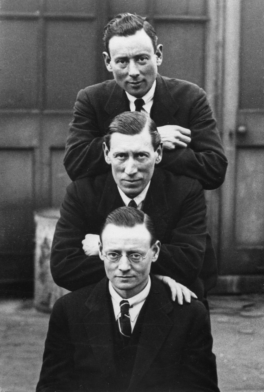 Bernard, Horace ja Tom E. Grant (ylhäältä alas) tekijältä English Photographer