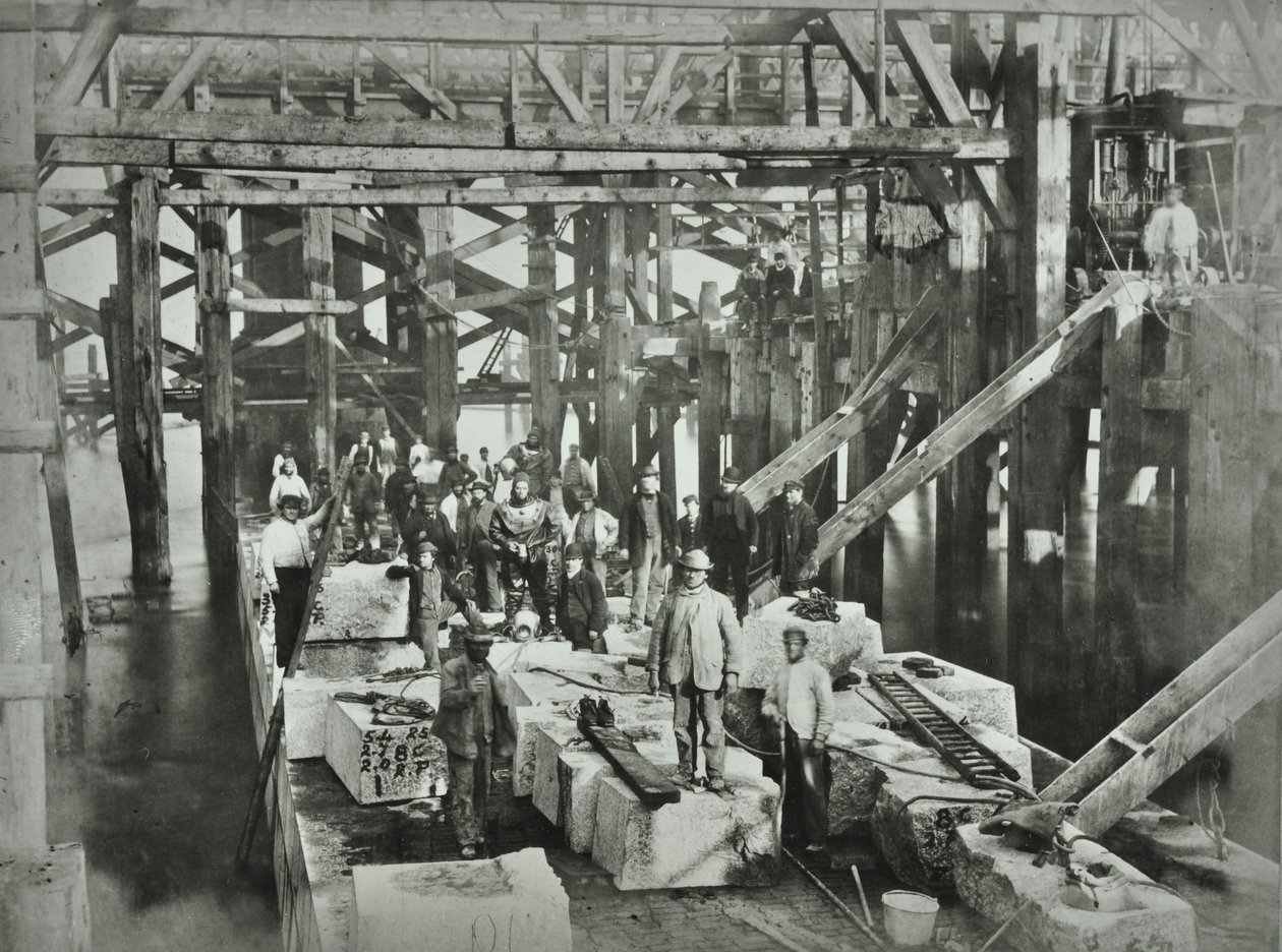 Blackfriars Bridge: rakennustyöläiset, 1869 tekijältä English Photographer
