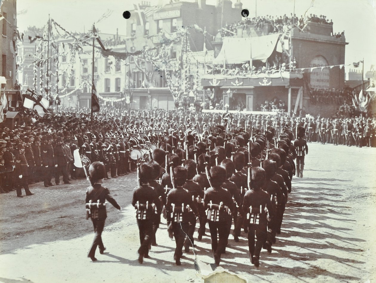Blackwall-tunneli: Walesin prinssi, myöhemmin kuningas Edward VII ja prinsessa Alexandria osallistuvat tunnelin avajaisiin vuonna 1897. tekijältä English Photographer
