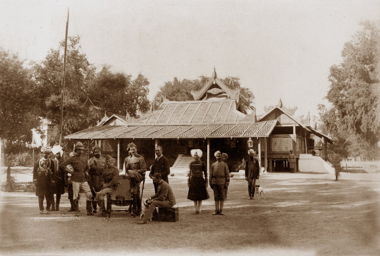 Chiefs House, Mandalay, n. 1886 tekijältä English Photographer