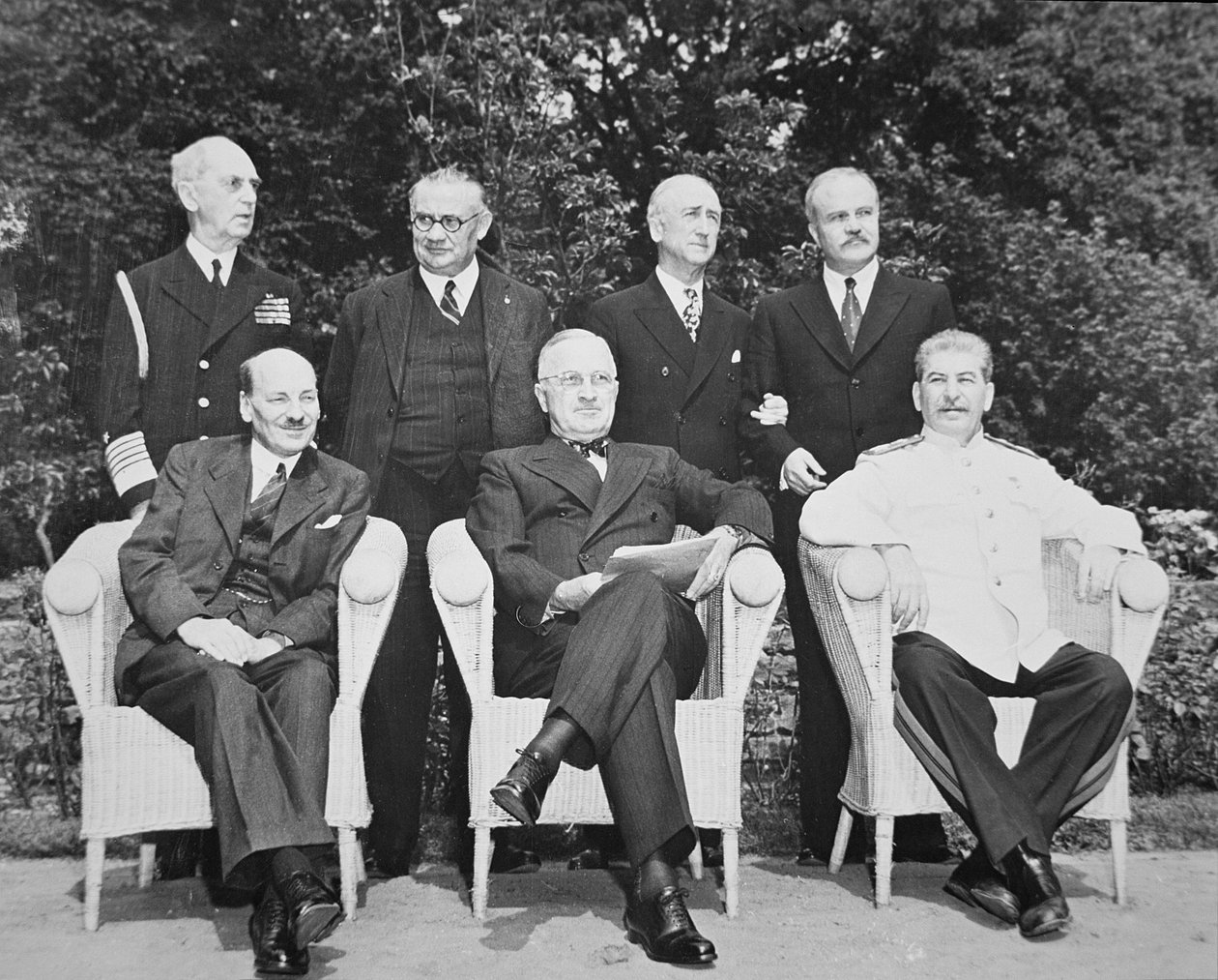 Clement Attlee (1883-1967) presidentti Harry S. Truman (1884-1972) ja Josif Stalin (1879-1953) Potsdamin konferenssissa tekijältä English Photographer