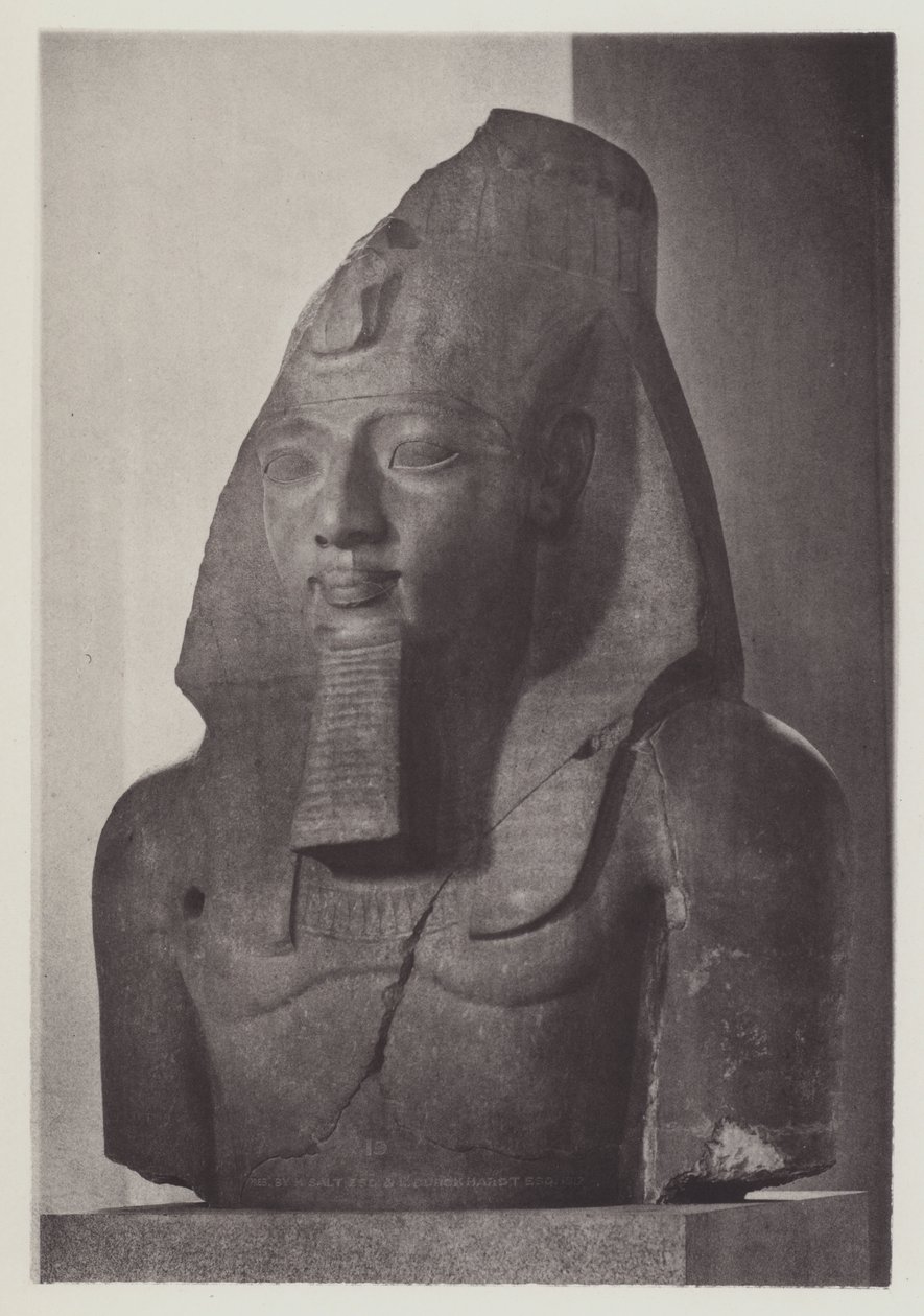 Ramses II:n kolossaalinen pää (s/w-kuva) tekijältä English Photographer