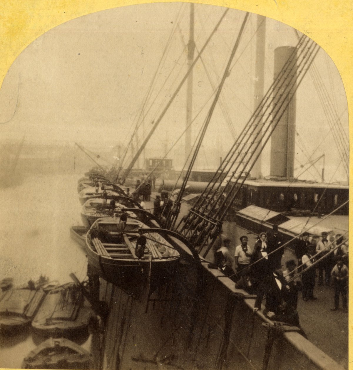 Deck of Great Eastern, 1850-60 (albumiprintti) tekijältä English Photographer