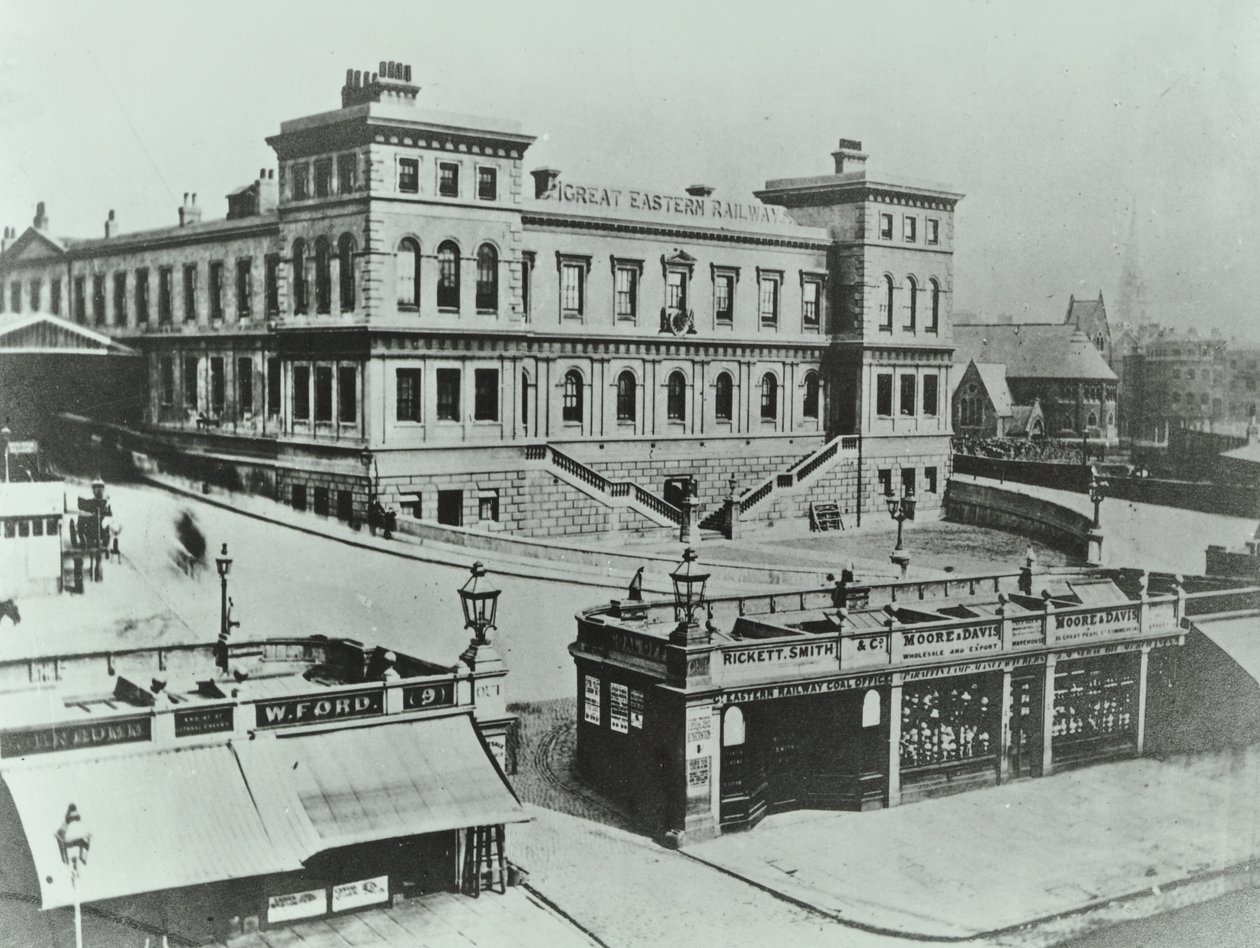 Suuri itäterminaali Bishopsgatessa: ulkopuoli, 1862 tekijältä English Photographer