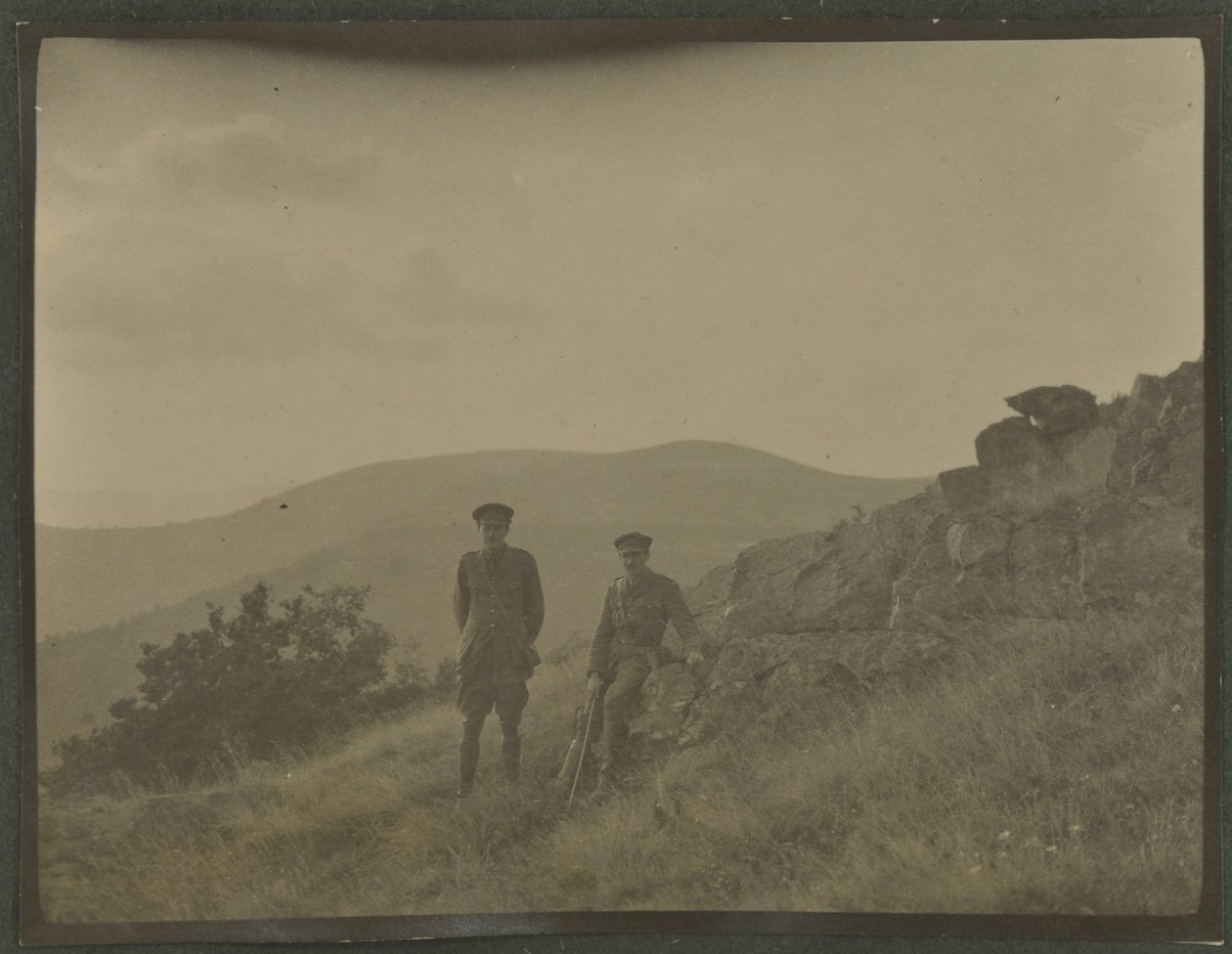 Harold Roper Robinson ja William Lawrence Bragg, Vosges, syksy 1915 tekijältä English Photographer