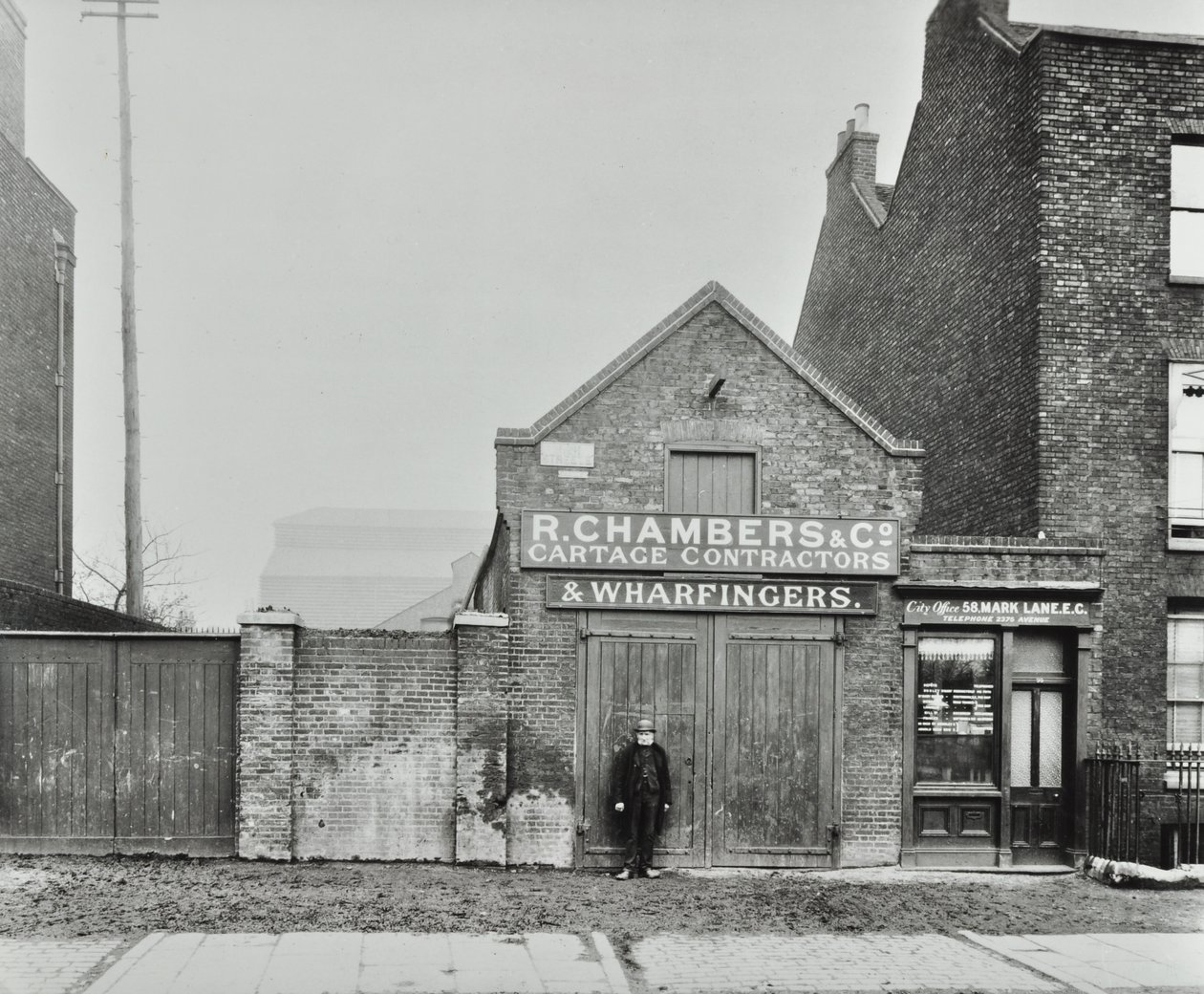 High Street, North Woolwich; myöhemmin Pier Road, 1899 tekijältä English Photographer