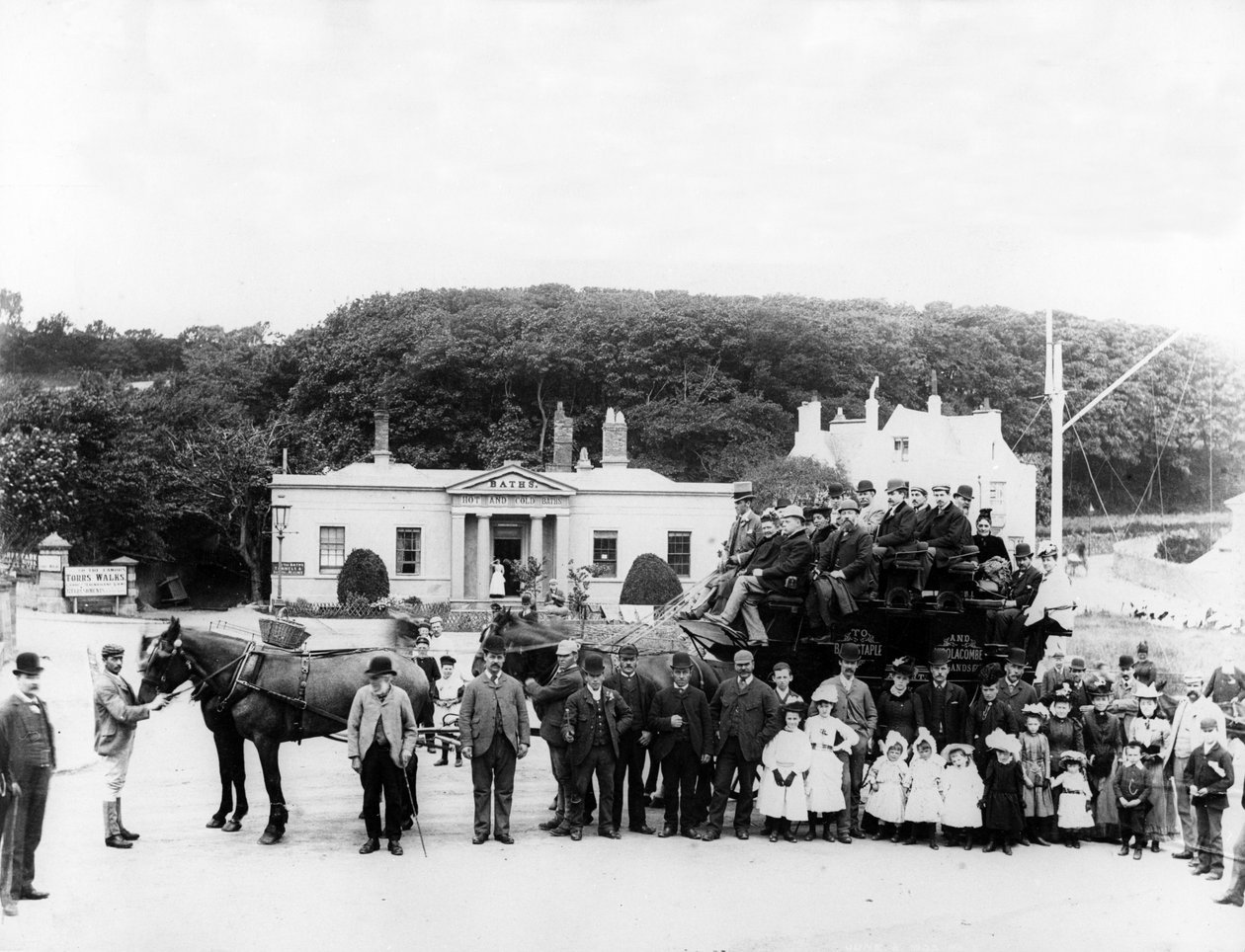 Lomailija Stagecoach, noin 1880-luku tekijältä English Photographer