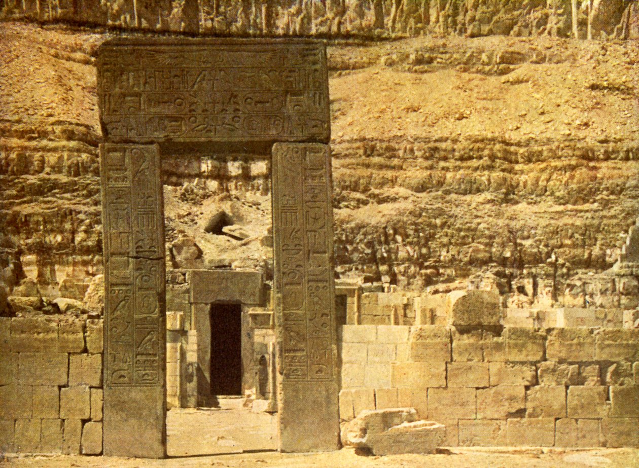 Pyhien pyhä El Bahrin temppelissä, Egyptissä. tekijältä English Photographer