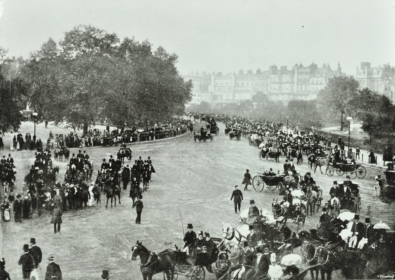 Hyde Park Corner, Westminster LB: Hyde Park Corner katselee Park Lanea, 1896 tekijältä English Photographer